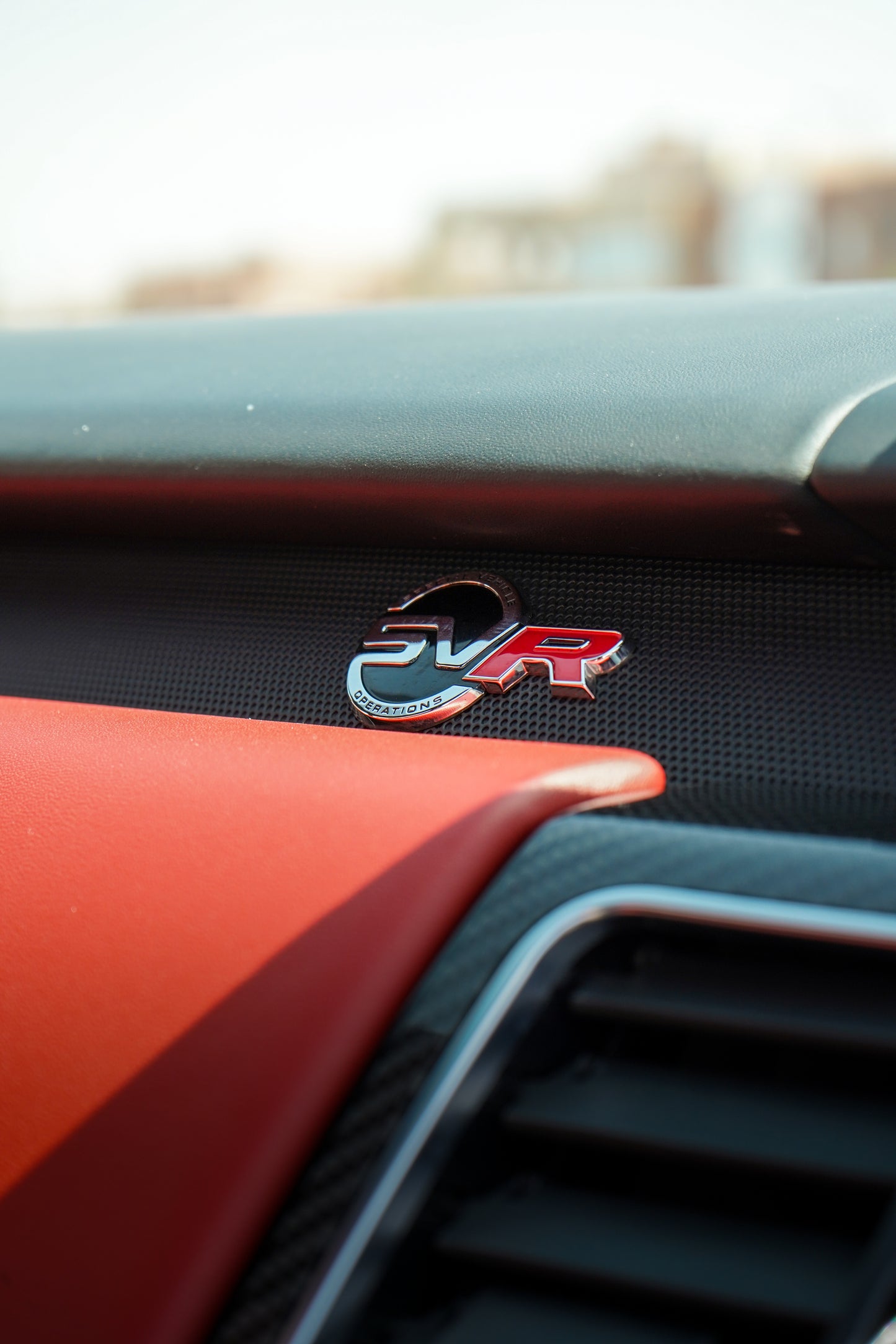 Range Rover Sport SVR Carbon Edition – 2022 _ 40 000KM