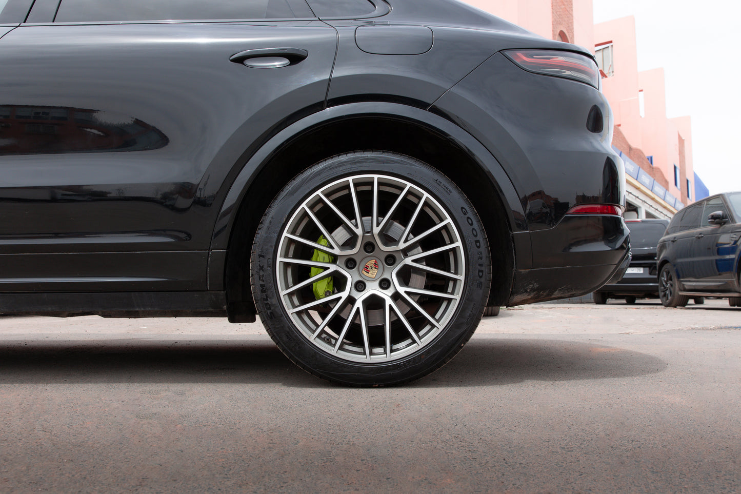 Porsche Cayenne – 2023- 75000 km