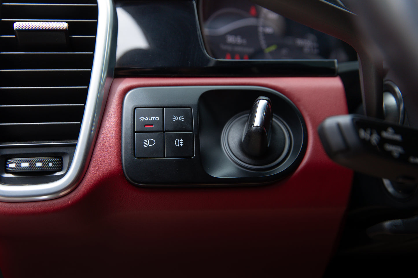 Porsche Cayenne – 2023- 75000 km