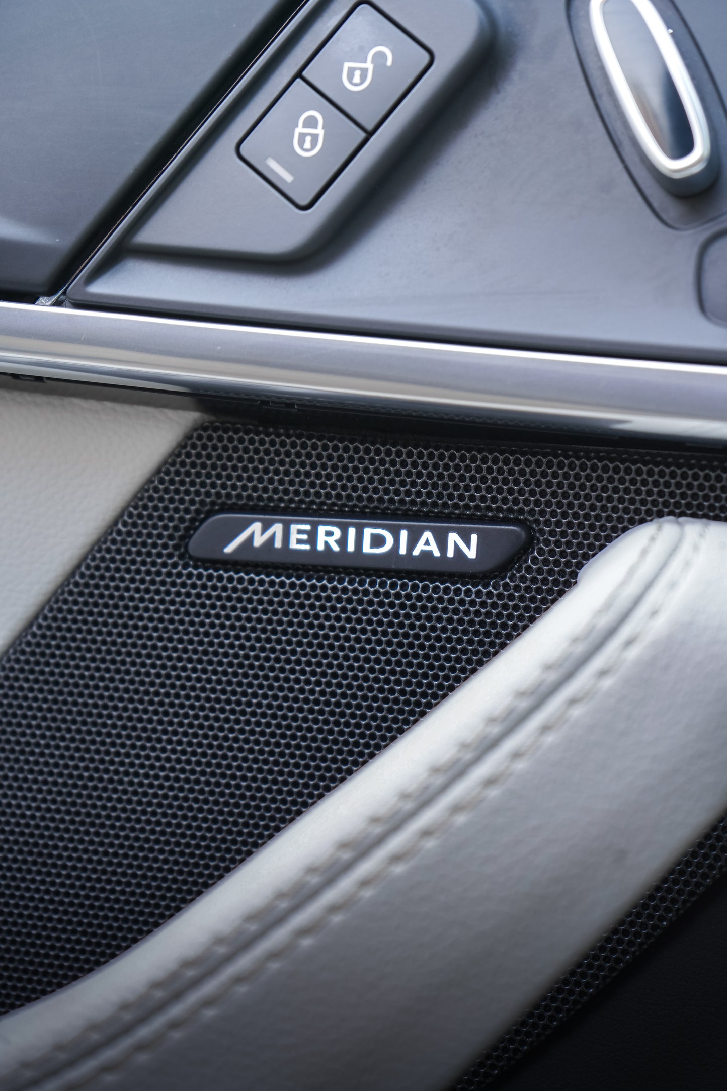 Jaguar F-Type P300 – 2019 – 18 000 km ( vendu )