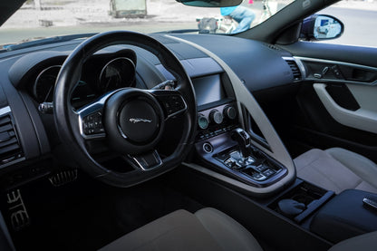 Jaguar F-Type P300 – 2019 – 18 000 km ( vendu )