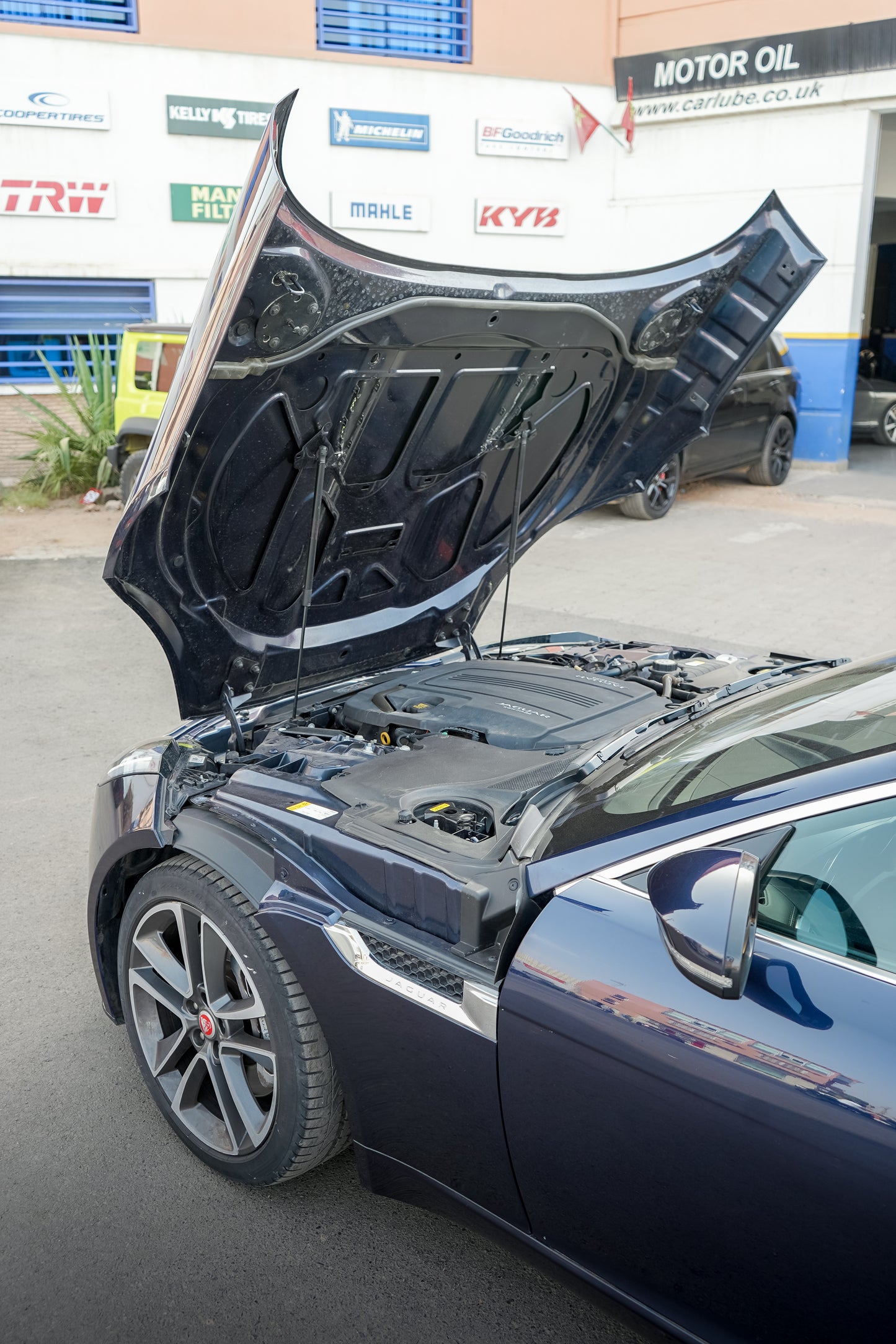 Jaguar F-Type P300 – 2019 – 18 000 km ( vendu )