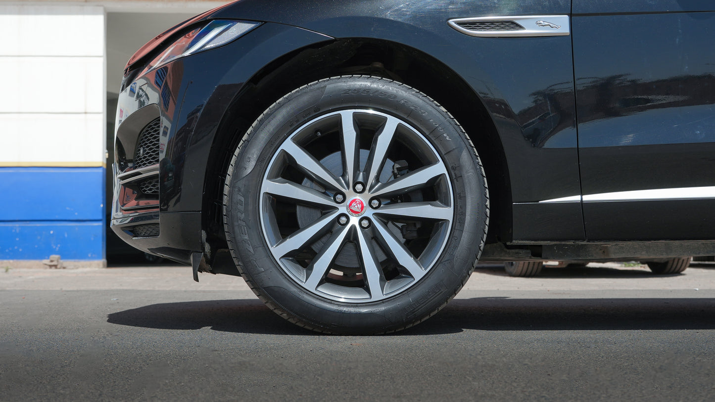 Jaguar F-PACE – 2022