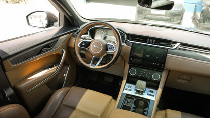 Jaguar F-PACE – 2022
