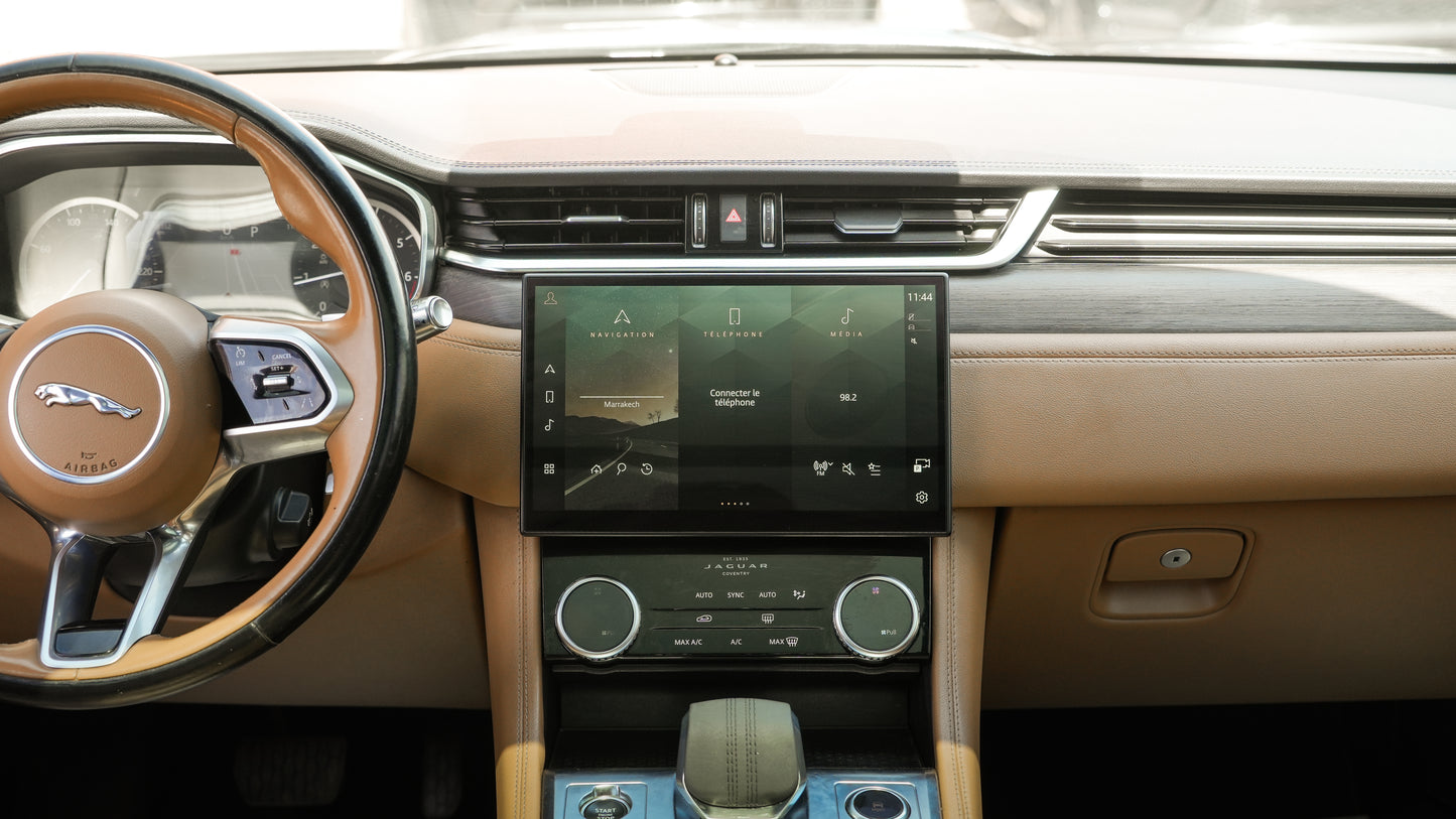 Jaguar F-PACE – 2022