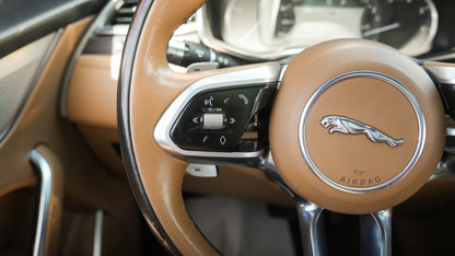 Jaguar F-PACE – 2022