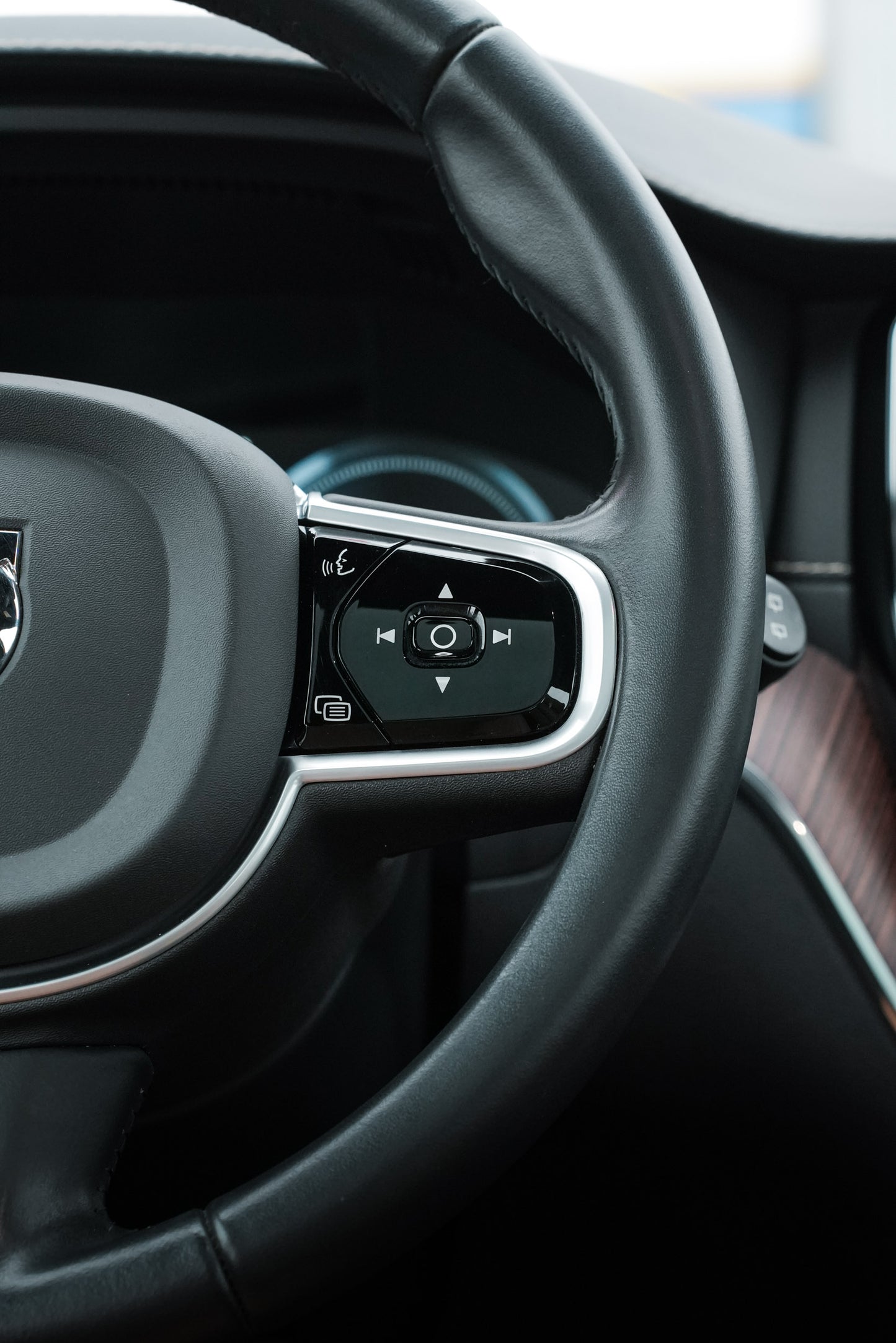 Volvo XC60 Hybrid T8 AWD 2022 Full Options 37 000 km