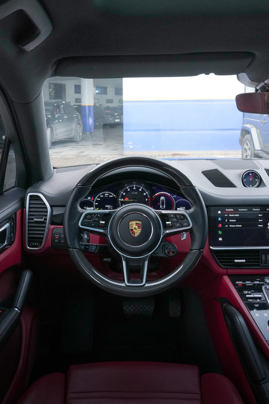 Porsche Cayenne Hybride Platinum Edition – 2023