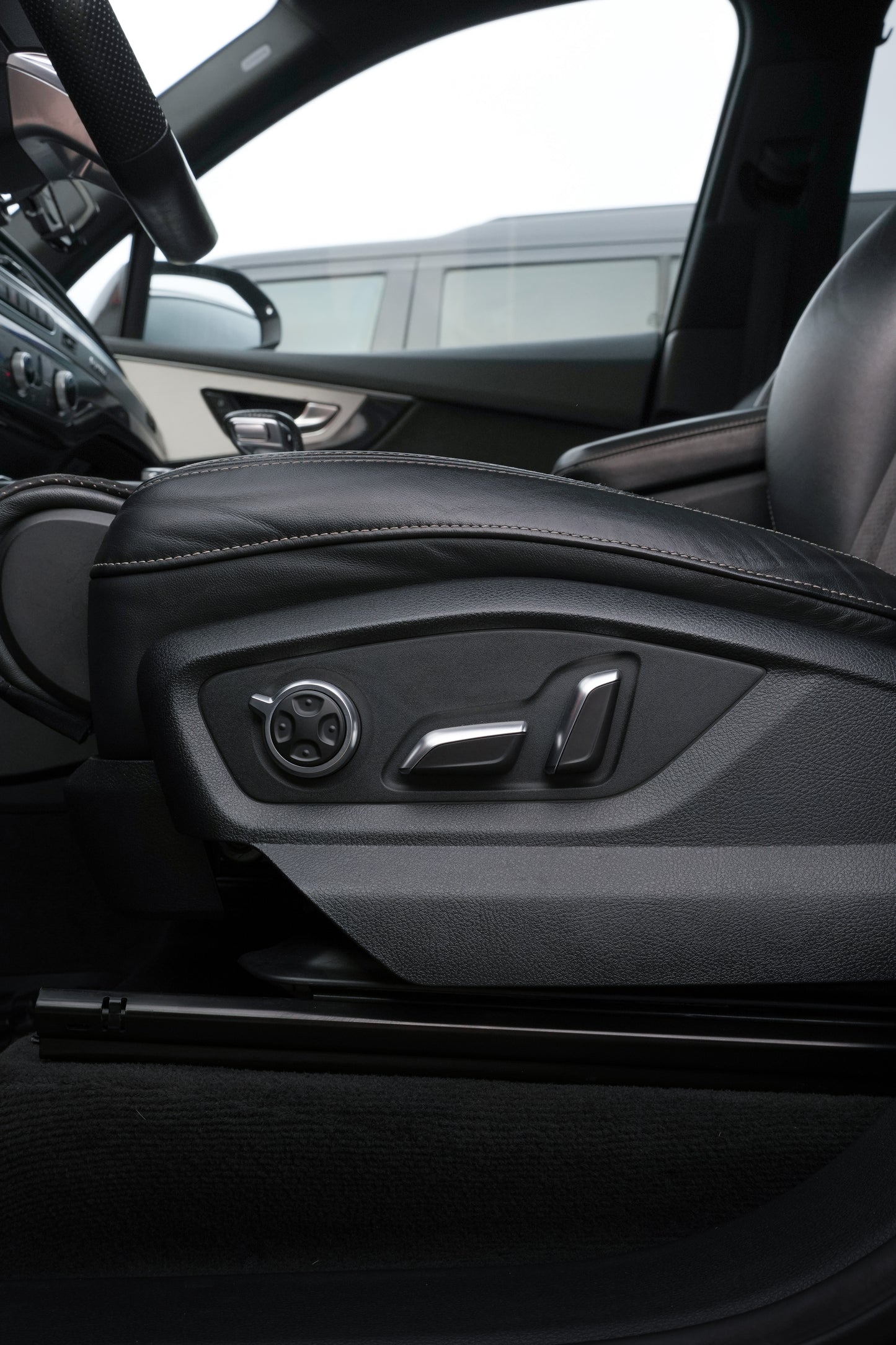 Audi Q7 Sline 2017 133 000 km full option