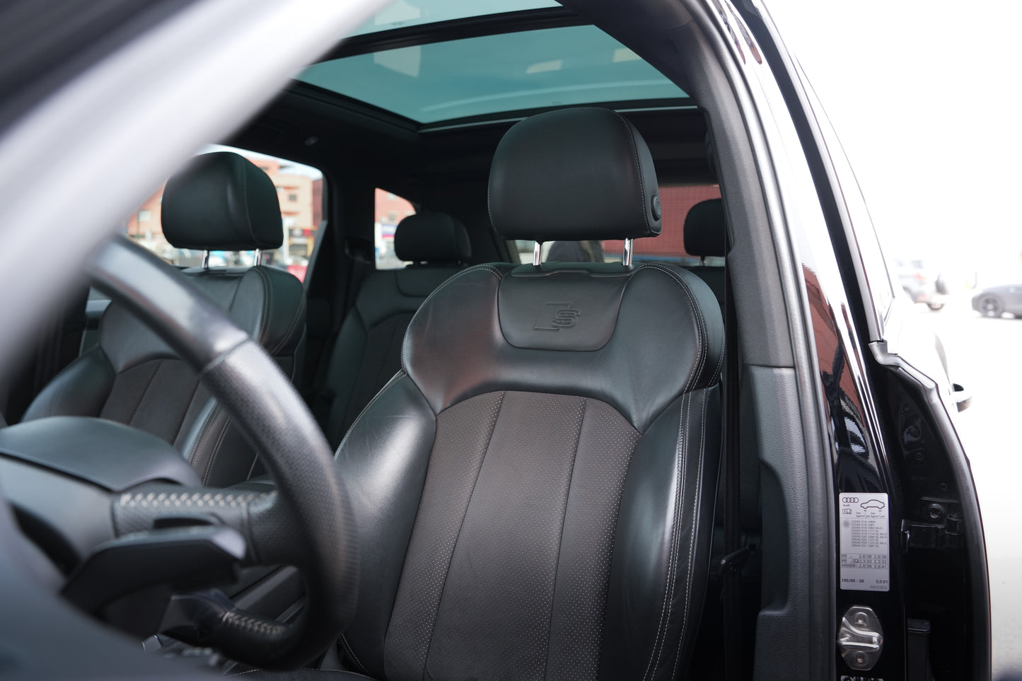 Audi Q7 Sline 2017 133 000 km full option