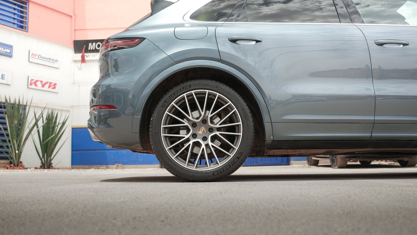 Porsche Cayenne SUV – 2018