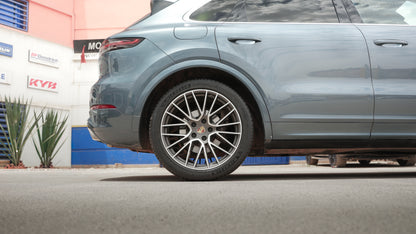 Porsche Cayenne SUV – 2018