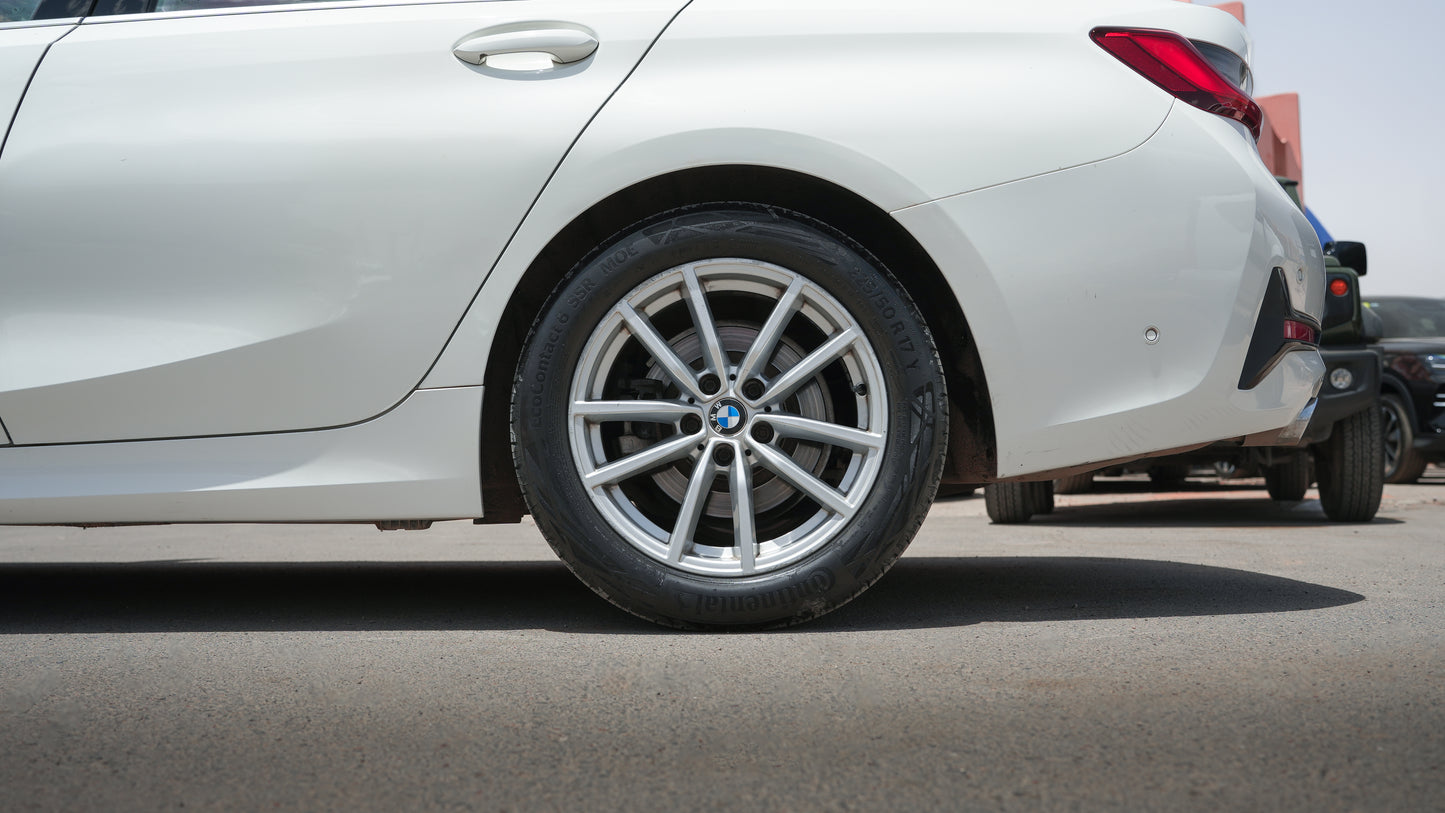 BMW Série 3 – 2020 avec 88 000 km