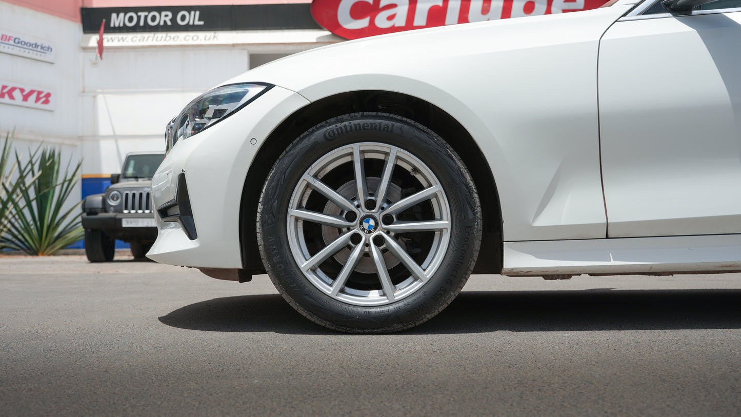 BMW Série 3 – 2020 avec 88 000 km