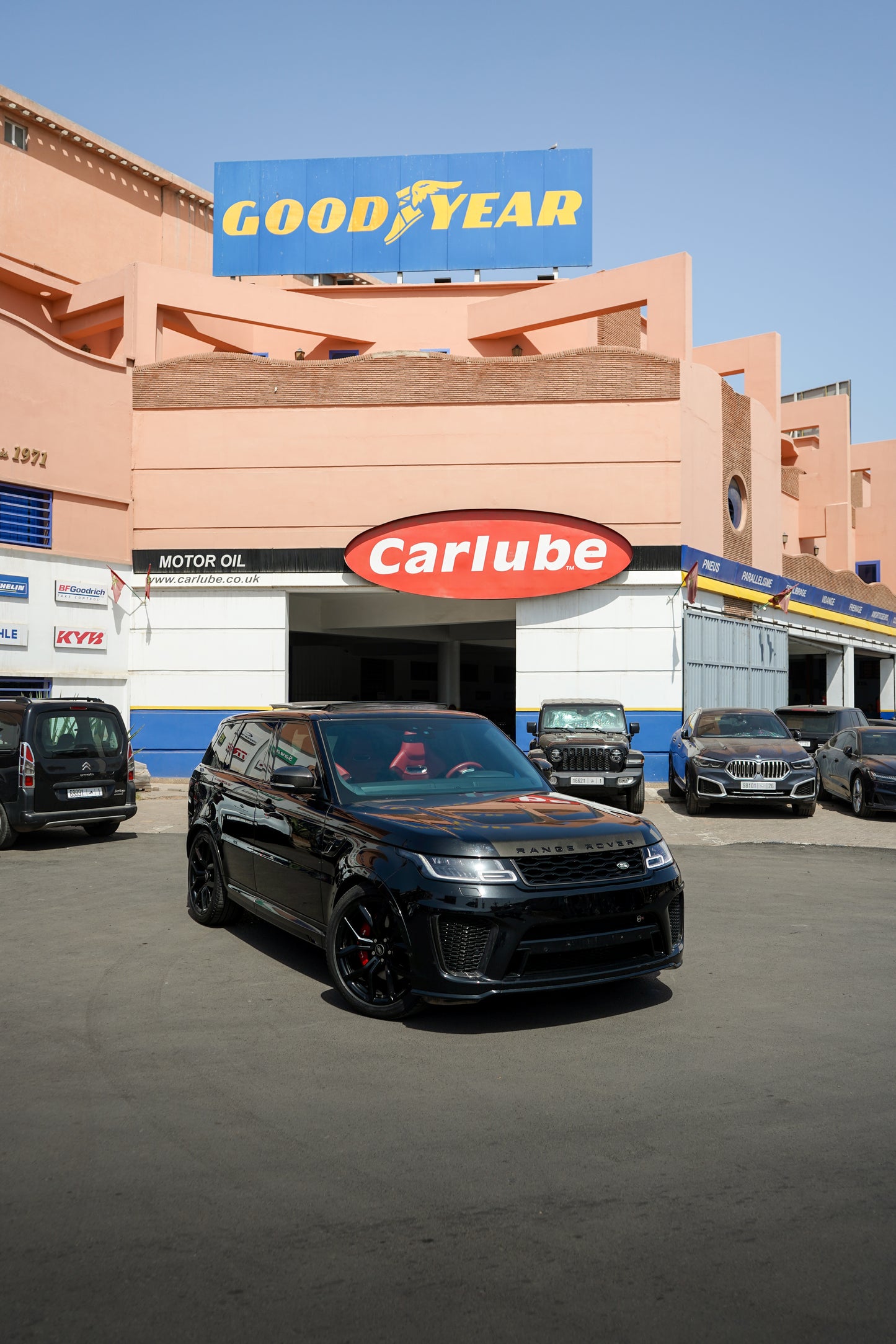 Range Rover Sport SVR Carbon Edition – 2022 _ 40 000KM