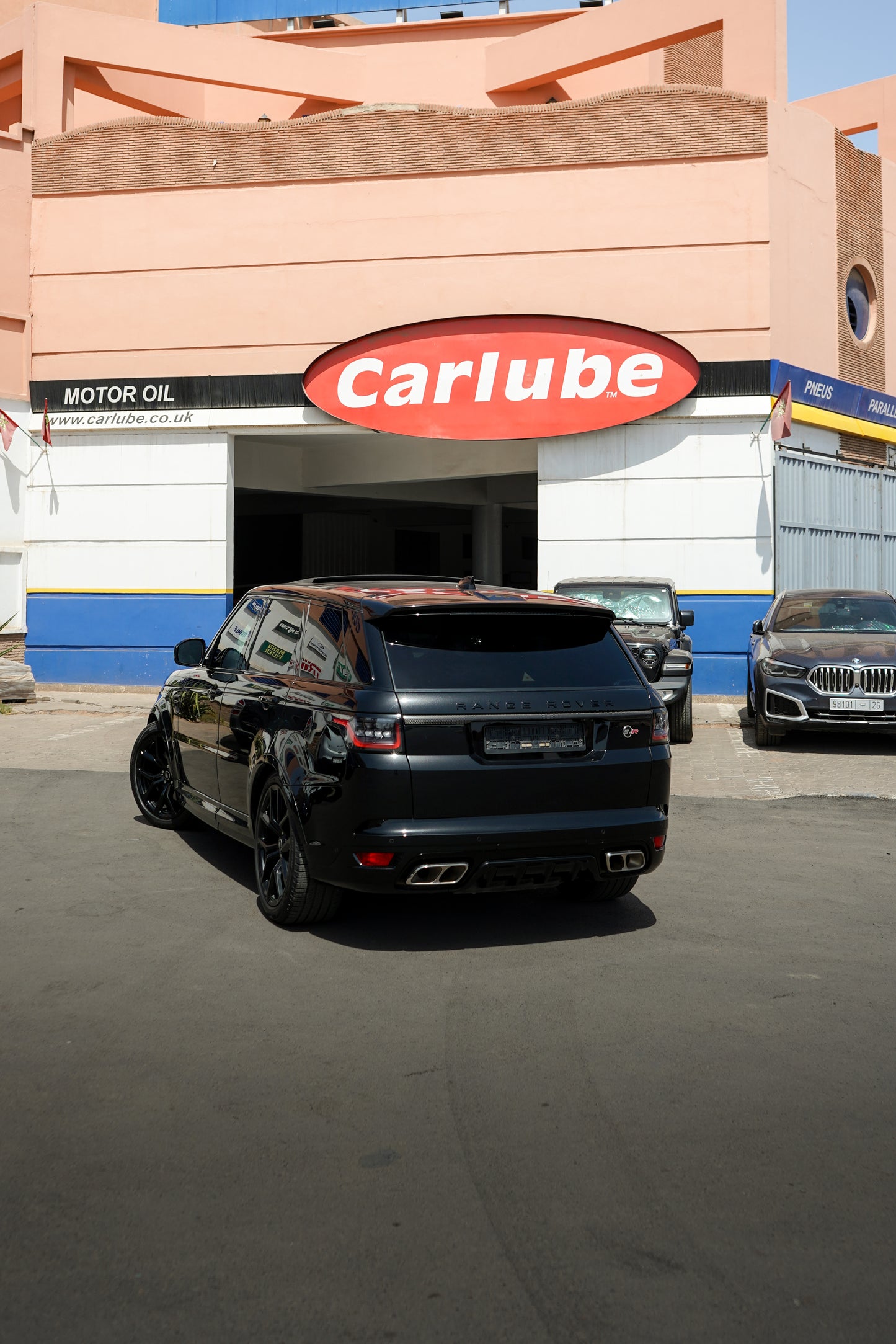 Range Rover Sport SVR Carbon Edition – 2022 _ 40 000KM