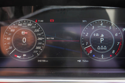 Range Rover Sport SVR Carbon Edition – 2022 _ 40 000KM