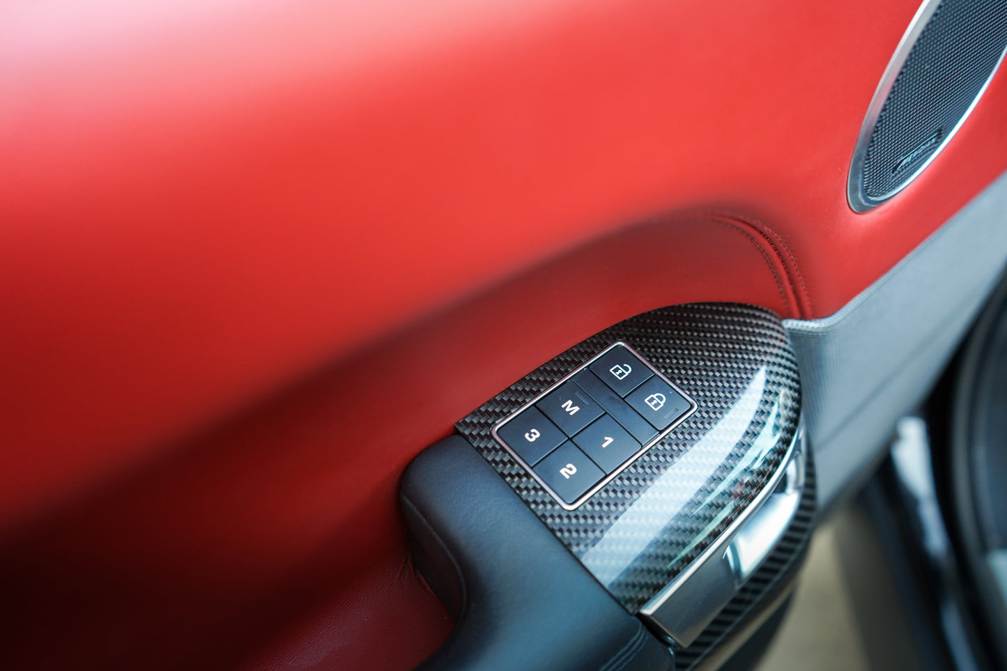 Range Rover Sport SVR Carbon Edition – 2022 _ 40 000KM