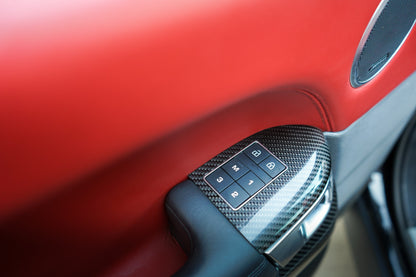 Range Rover Sport SVR Carbon Edition – 2022 _ 40 000KM