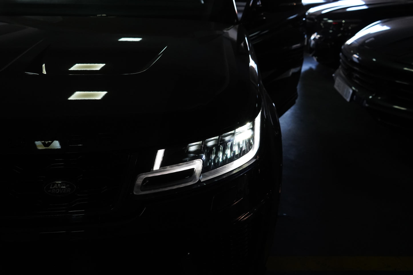 Range Rover Sport SVR Carbon Edition – 2022 _ 40 000KM